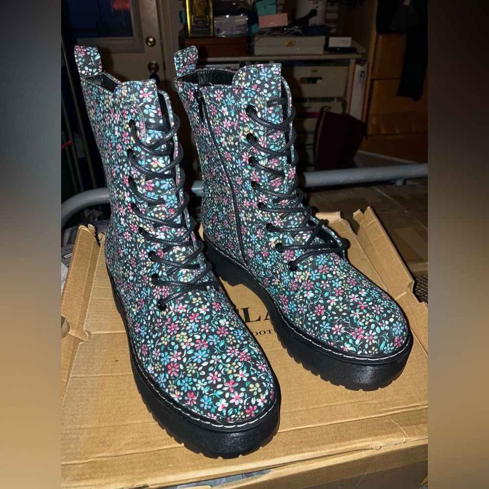 Combat Boots Platform Floral Canvas FAUX Dr Martens Womens sz 9 Portland Boot Co